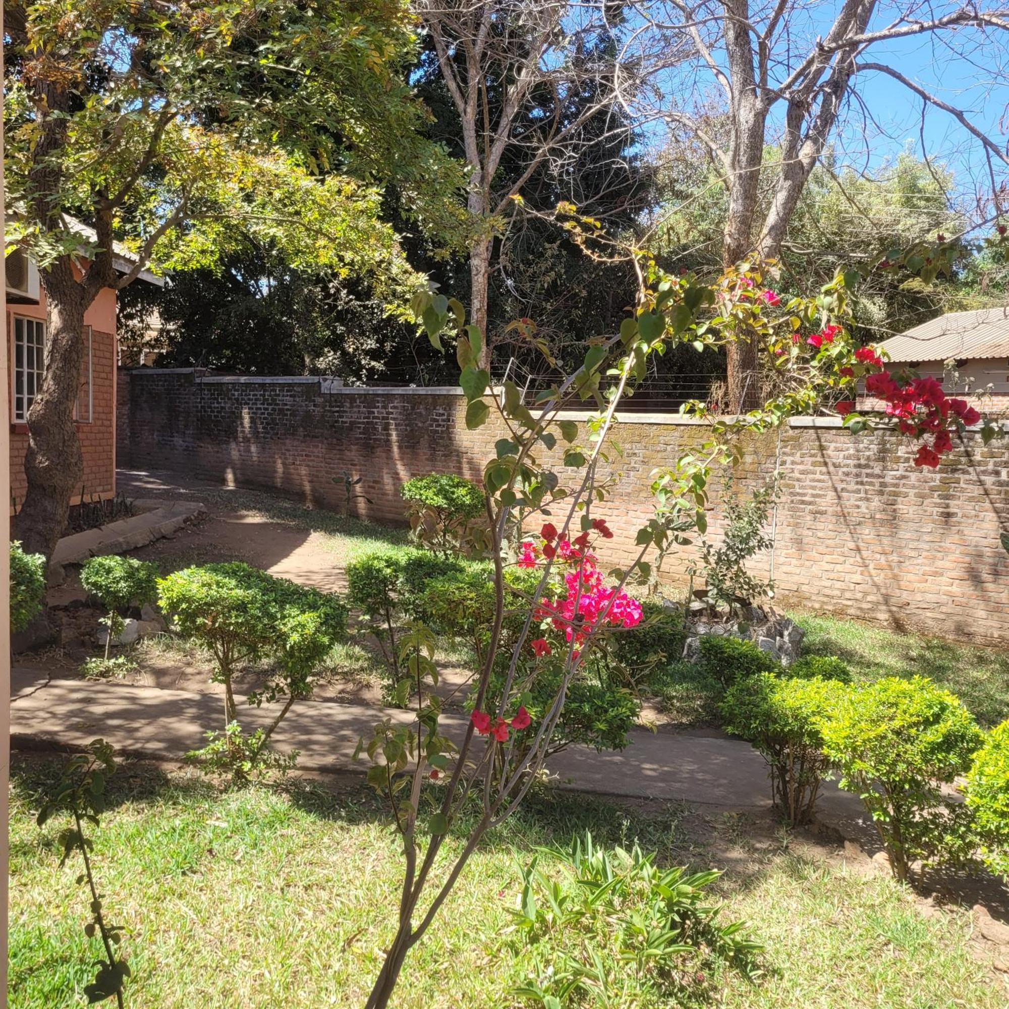 Bed and Breakfast Quest Lilongwe Exterior foto